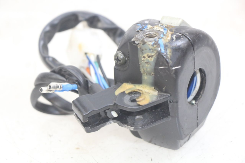photo de LEFT HANDLEBAR SWITCH UNIVERSAL BIKE ZN50QT-11B 50 (2018 - 2021) - Technical close-up