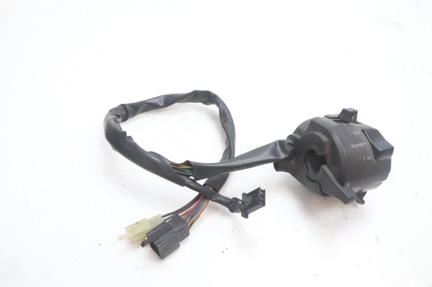 photo de LEFT HANDLEBAR SWITCH KAWASAKI ZX-6R ZX6R 600 (1995 - 1997) - Zoom on usage condition