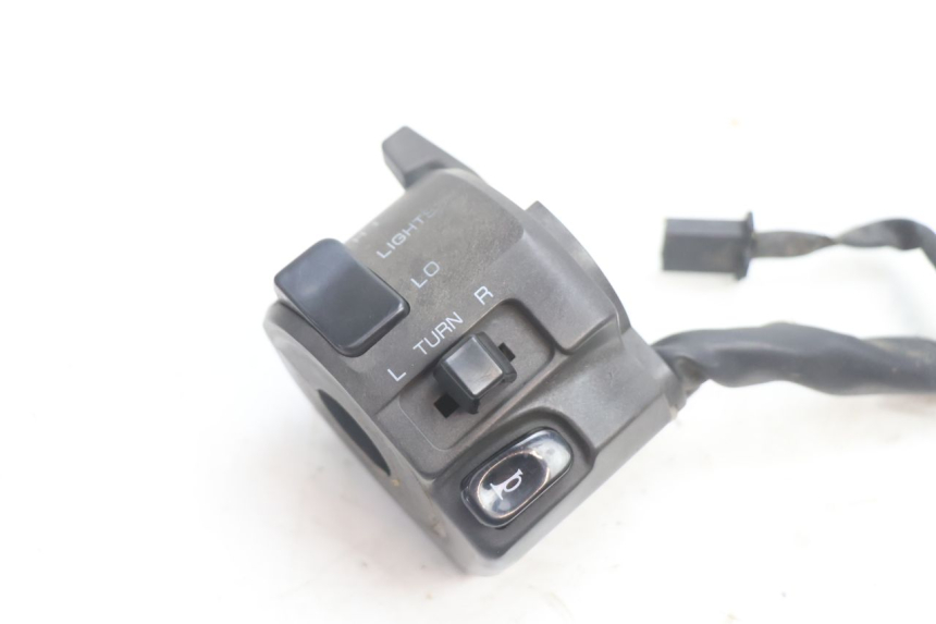 photo de LEFT HANDLEBAR SWITCH KAWASAKI ZX-6R ZX6R 600 (1995 - 1997) - Component detail