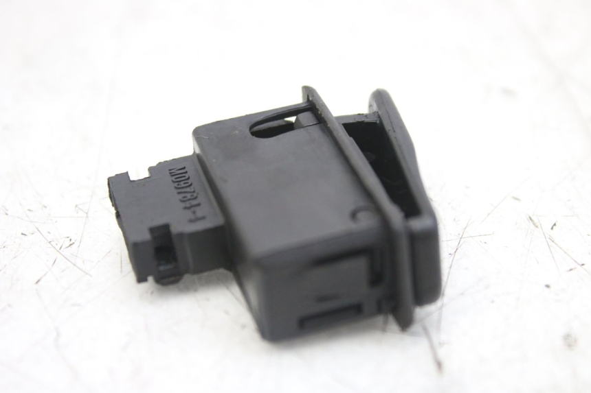 photo de HORN SWITCH SYM FIDDLE 2 50 (2008 - 2013) - Component detail