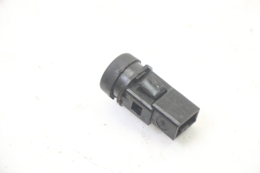 photo de HORN SWITCH PIAGGIO FLY 2T 50 (2004 - 2017) - Zoom on usage condition