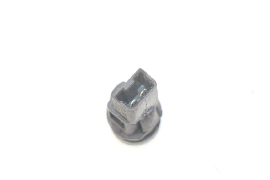 photo de HORN SWITCH PIAGGIO FLY 4T 50 (2013 - 2017) - Zoom on usage condition