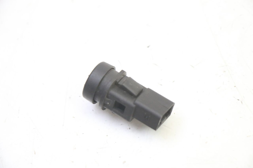 photo de HORN SWITCH PIAGGIO LIBERTY 4T 50 (2009 - 2015) - Zoom on usage condition