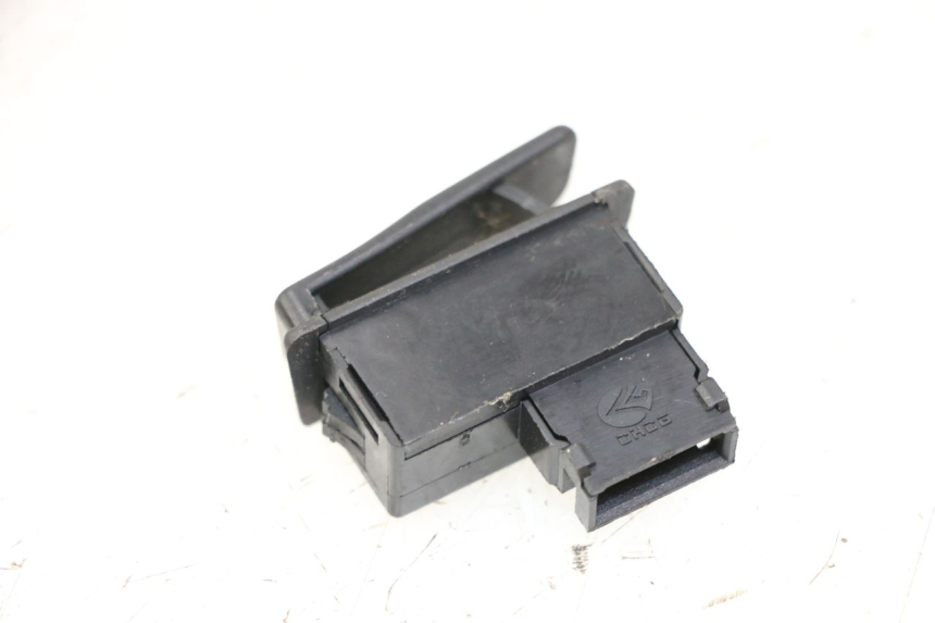 photo de HORN SWITCH LONGJIA SHARPY 125 (2020 - 2024) - Zoom on usage condition