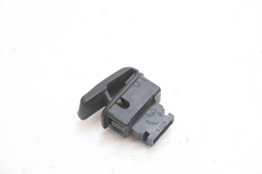 photo de HORN SWITCH PIAGGIO MP3 LT 300 (2010 - 2016) - Zoom on usage condition