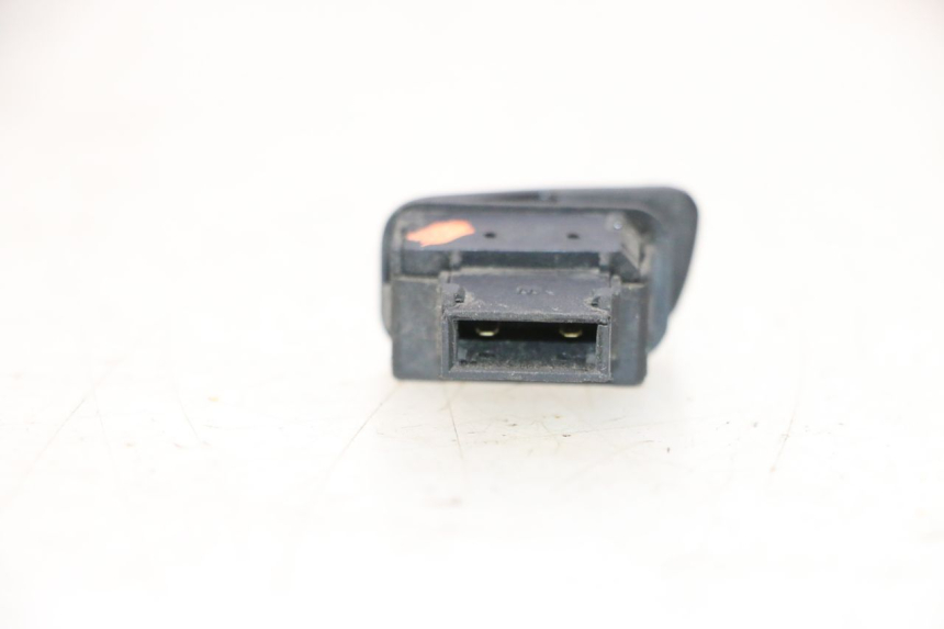 photo de HORN SWITCH PIAGGIO MP3 LT 400 (2007 - 2012) - Zoom on usage condition