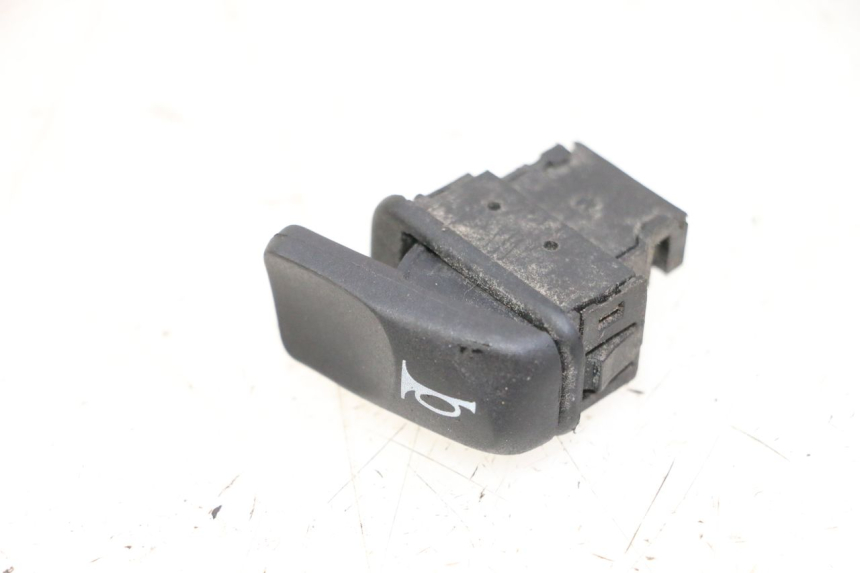 photo de HORN SWITCH PIAGGIO MP3 500 (2014 - 2017) - Zoom on usage condition