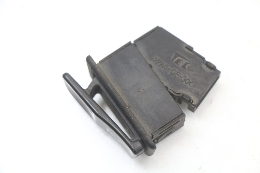 photo de HORN SWITCH HONDA NHX LEAD 110 (2008 - 2010) - Zoom on usage condition