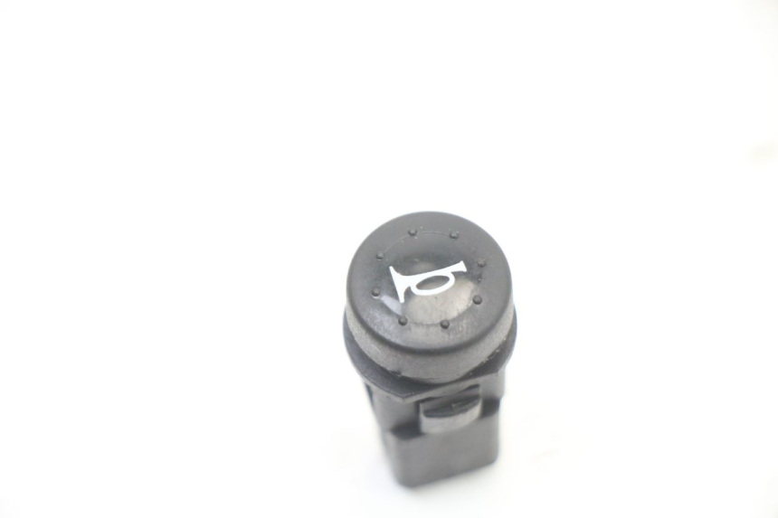 photo de HORN SWITCH PIAGGIO NRG POWER PUREJET 50 (2018 - 2021) - Component detail