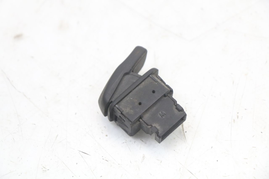 photo de HORN SWITCH PIAGGIO VESPA LX 2T 50 (2005 - 2013) - Zoom on usage condition