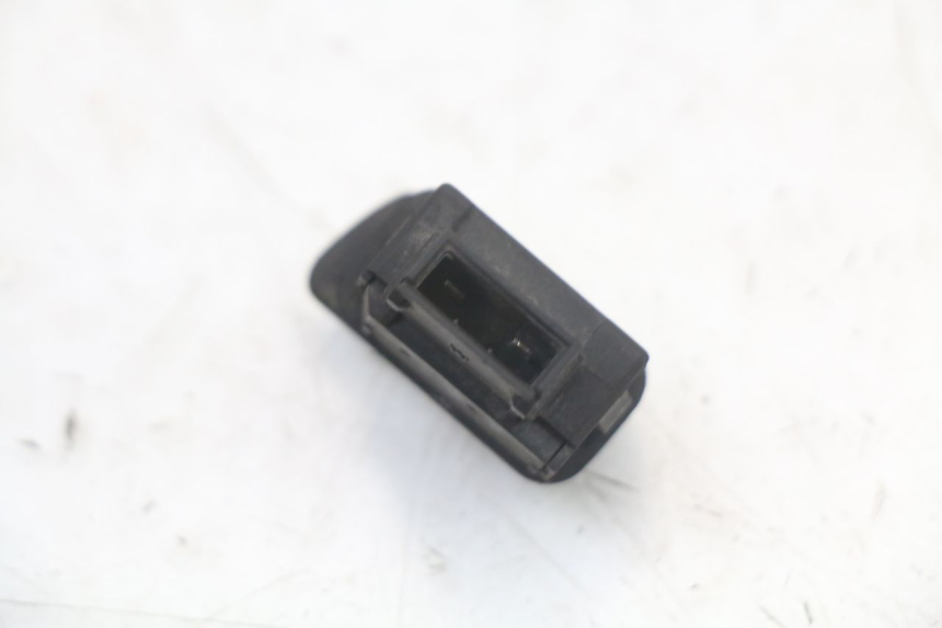 photo de HORN SWITCH PIAGGIO VESPA LX 2T 50 (2005 - 2013) - Technical close-up