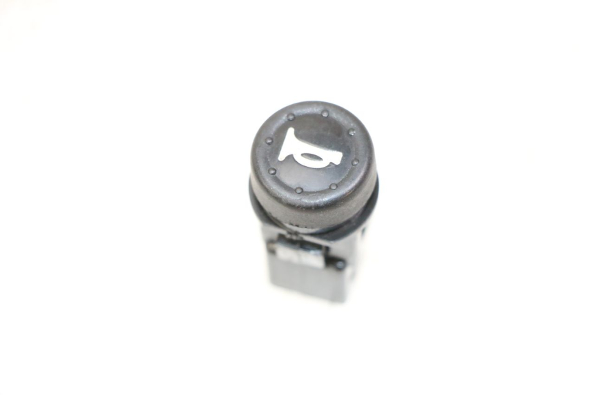 photo de HORN SWITCH PIAGGIO ZIP 2T 50 (2009 - 2019) - Main view