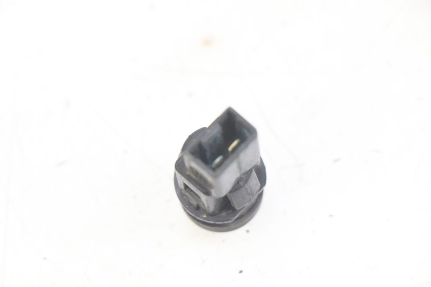 photo de HORN SWITCH APRILIA SCARABEO LIGHT 125 (2007 - 2011) - Component detail