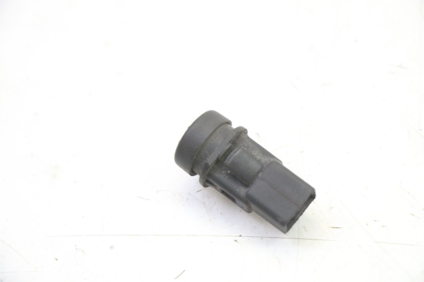 photo de HORN SWITCH PIAGGIO SUPER LX 125 (2000 - 2003) - Zoom on usage condition