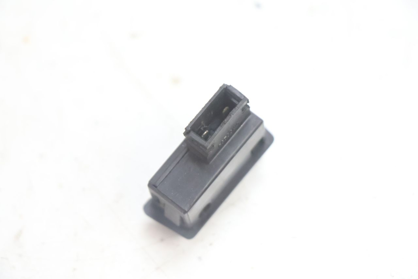 photo de HORN SWITCH PEUGEOT TWEET 4T 50 (2018 - 2022) - Alternative perspective