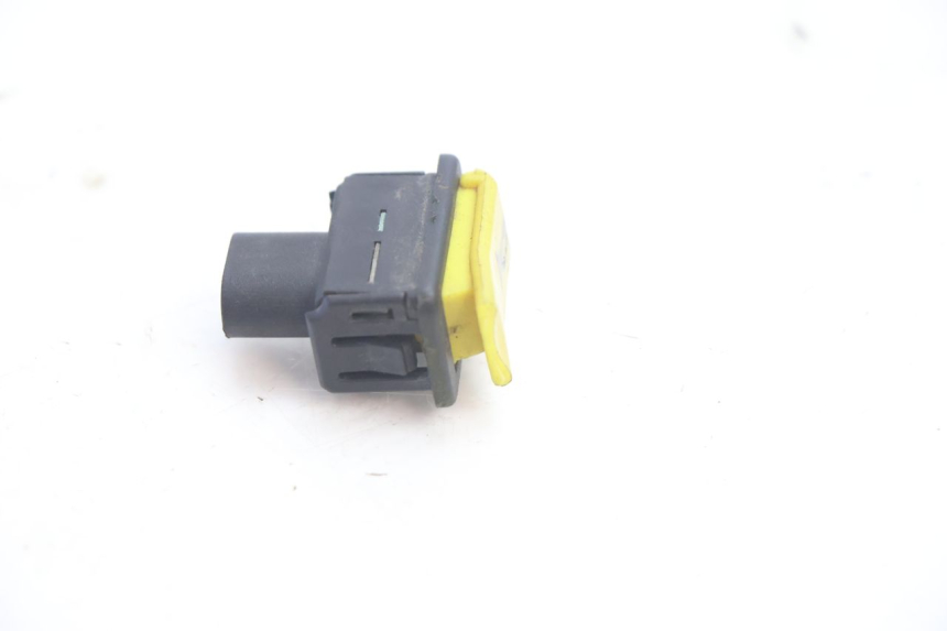 photo de HORN SWITCH PIAGGIO TYPHOON 50 (1993 - 1999) - Component detail