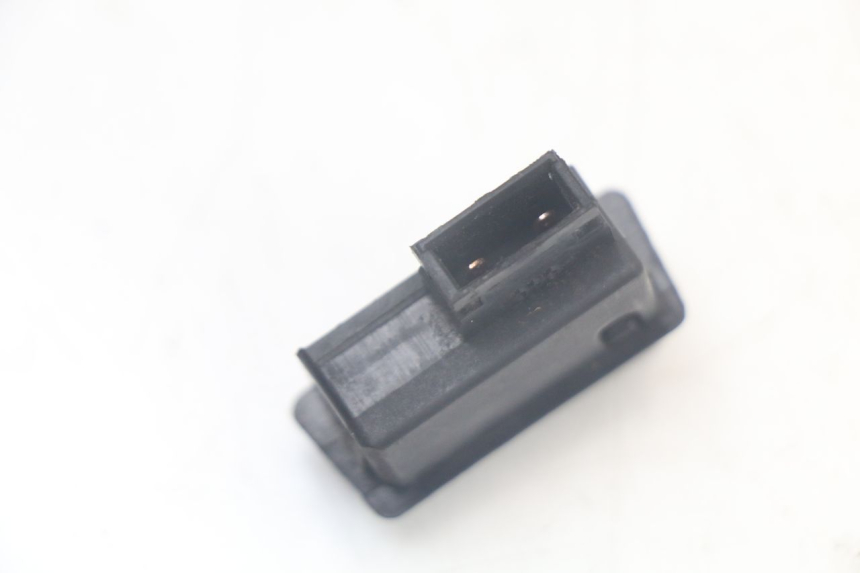 photo de HORN SWITCH YAMAHA XMAX X-MAX 125 (2006 - 2009) - Alternative perspective