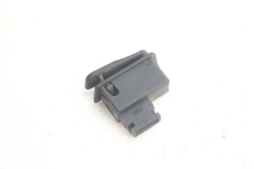 photo de HORN SWITCH YAMAHA XMAX X-MAX 125 (2006 - 2009) - Zoom on usage condition