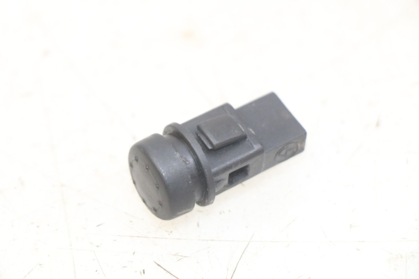 photo de HORN SWITCH PIAGGIO X9 EVOLUTION 125 (2003 - 2007) - Zoom on usage condition