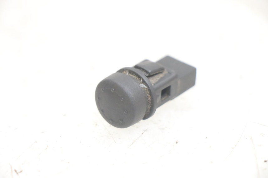 photo de HORN SWITCH PIAGGIO X9 125 (2000 - 2003) - Main view