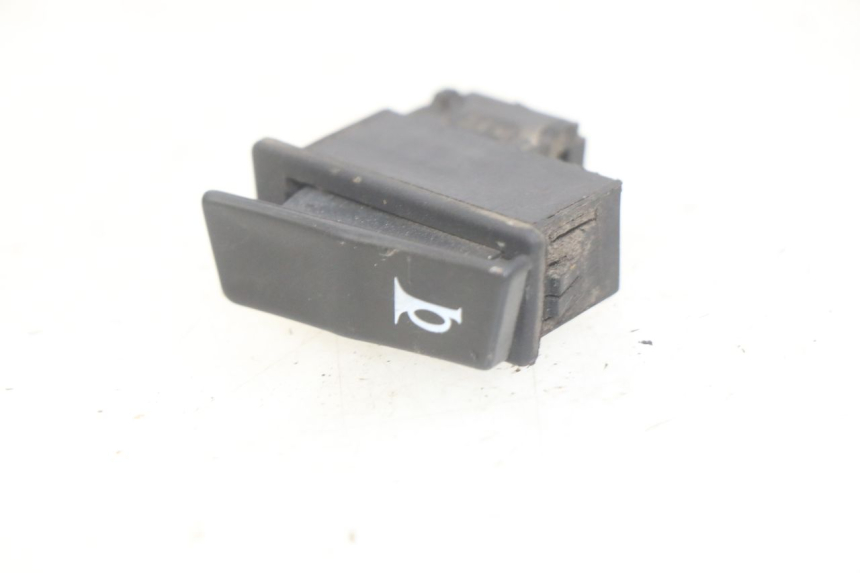 photo de HORN SWITCH YIYING YY125T 125 (2006 - 2014) - Main view