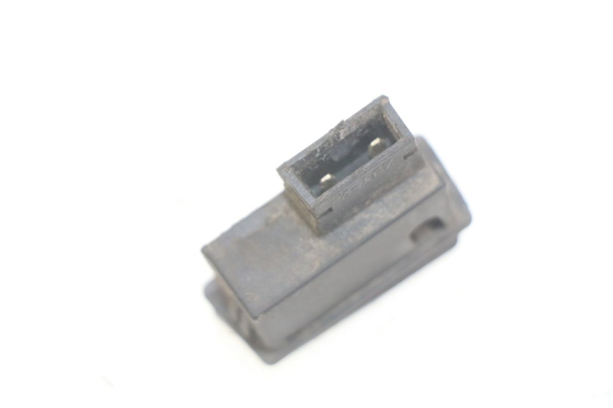 photo de HORN SWITCH YIYING YY125T 125 (2006 - 2014) - Zoom on usage condition