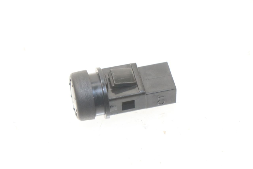 photo de HORN SWITCH PIAGGIO ZIP 2T 50 (2009 - 2019) - Zoom on usage condition