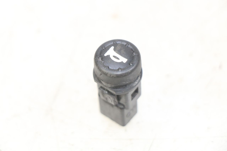photo de HORN SWITCH PIAGGIO ZIP 2T 50 (2009 - 2019) - Main view