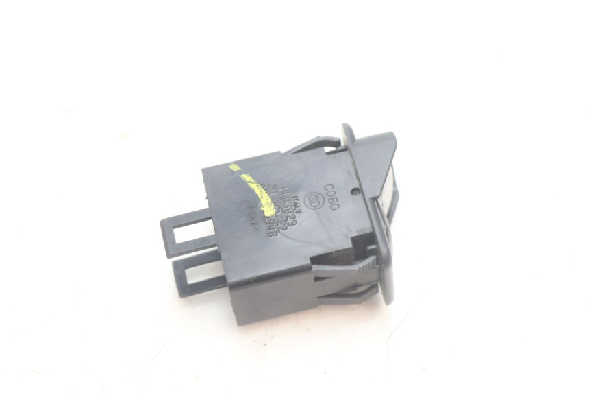photo de FORWARD REVERSE SWITCH PIAGGIO MP3 HPE 530 (2022 - 2026) - Alternative perspective