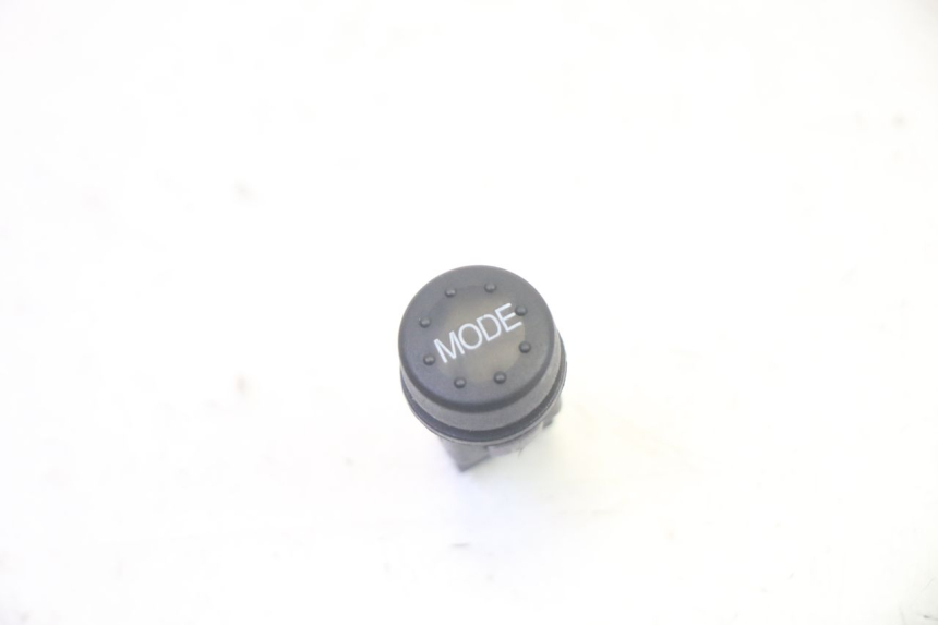 photo de HANDLEBAR SWITCH PIAGGIO MP3 LT 400 (2007 - 2012) - Main view