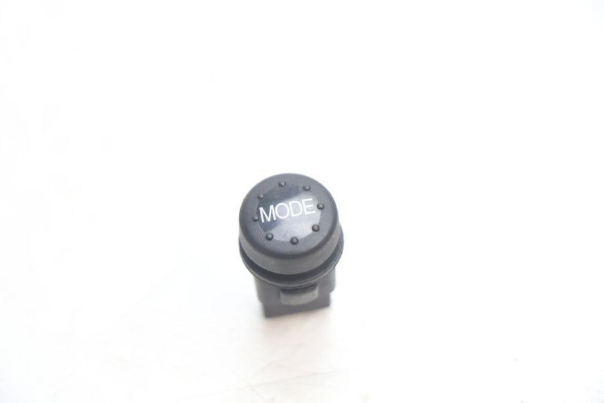 photo de HANDLEBAR SWITCH PIAGGIO MP3 LT 400 (2007 - 2012) - Main view