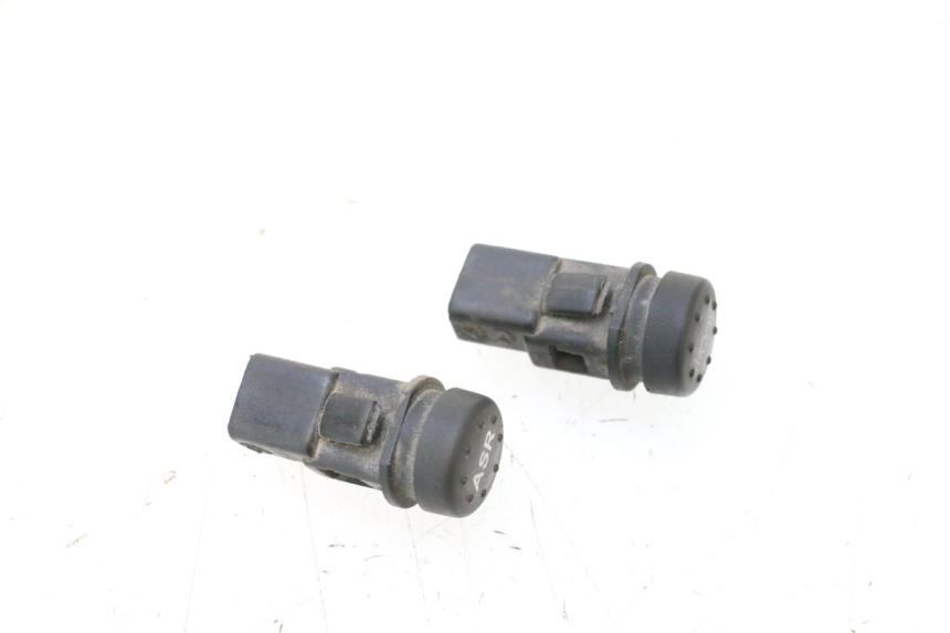 photo de HANDLEBAR SWITCH PIAGGIO MP3 125 (2006 - 2014) - Component detail