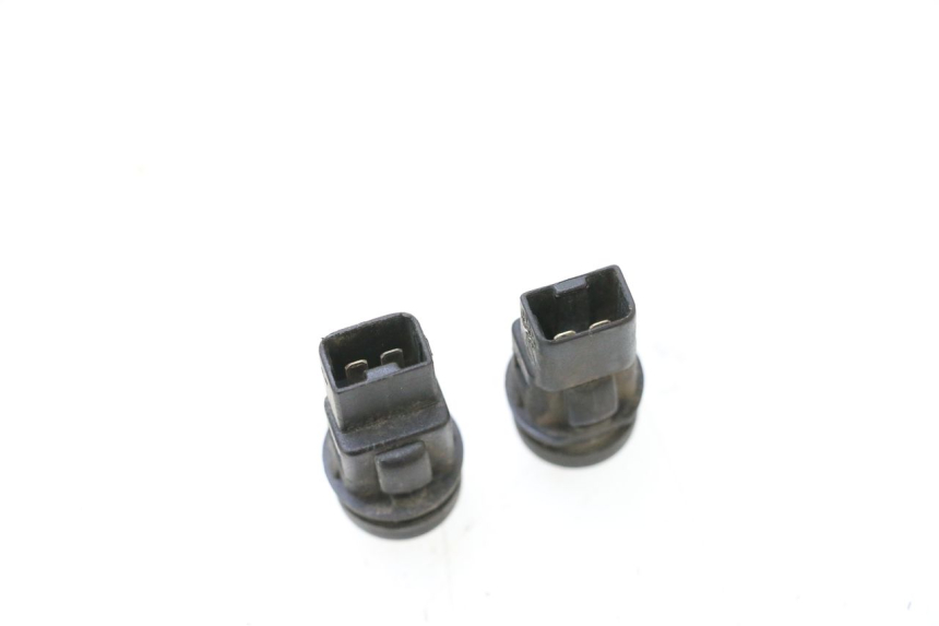 photo de HANDLEBAR SWITCH PIAGGIO MP3 125 (2006 - 2014) - Alternative perspective