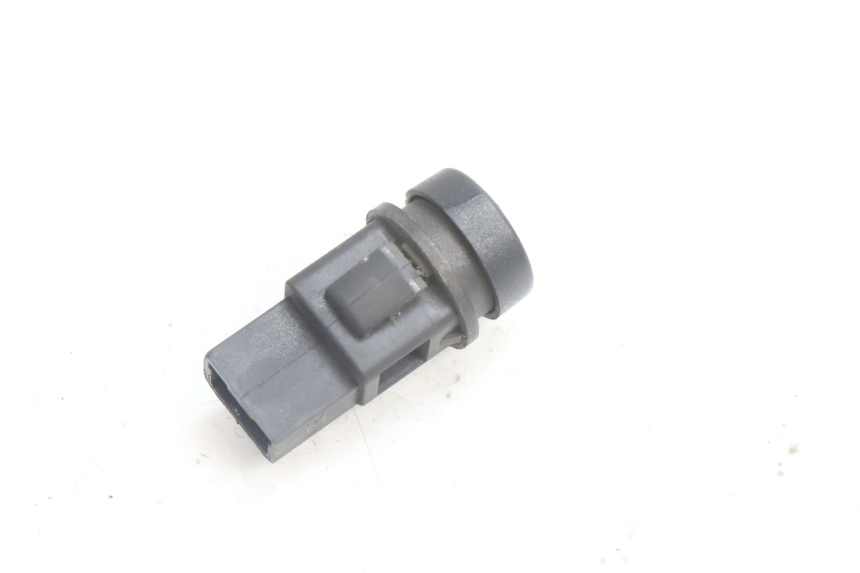 photo de SEAT RELEASE SWITCH PIAGGIO LIBERTY IGET 4T 50 (2021 - 2025) - Zoom on usage condition