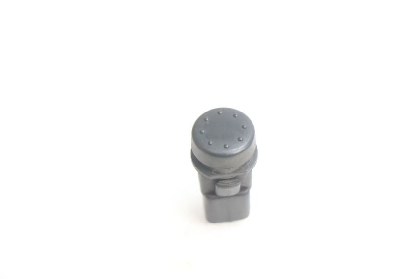 photo de SEAT RELEASE SWITCH PIAGGIO X8 STREET 125 (2006 - 2007) - Main view