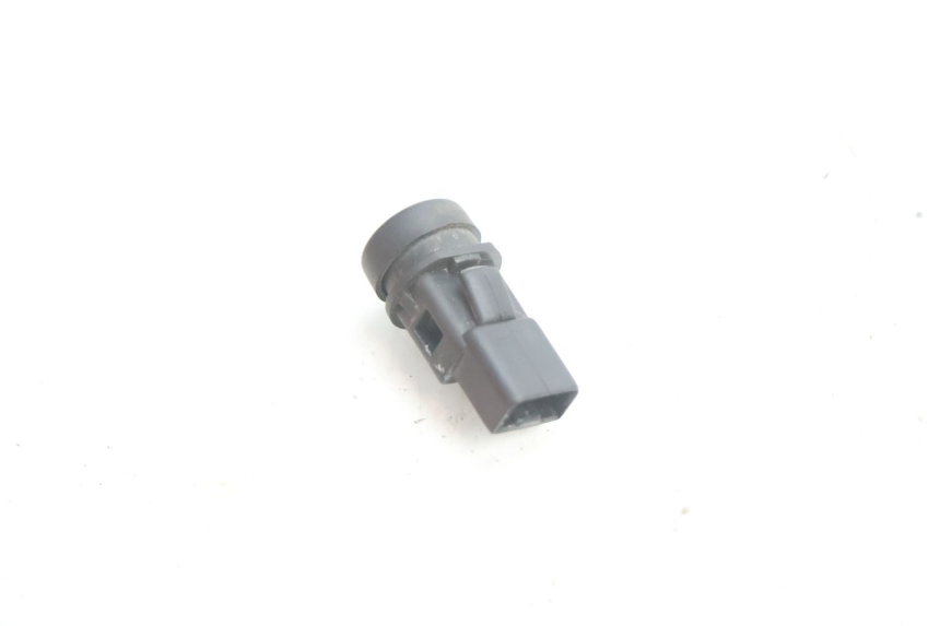 photo de SEAT RELEASE SWITCH PIAGGIO X8 STREET 125 (2006 - 2007) - Zoom on usage condition