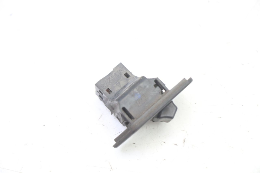 photo de HEADLIGHT SWITCH SYM FIDDLE 2 S 125 (2012 - 2014) - Zoom on usage condition