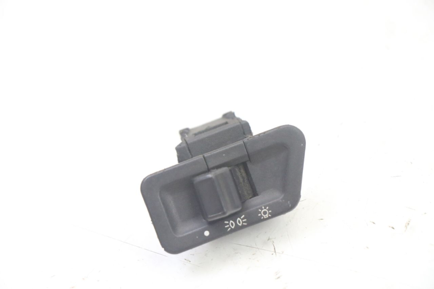 photo de HEADLIGHT SWITCH SYM FIDDLE 125 (2008 - 2010) - Main view