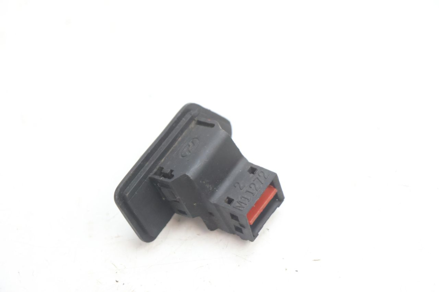 photo de HEADLIGHT SWITCH KYMCO MOVIE S 125 (2009 - 2018) - Alternative perspective