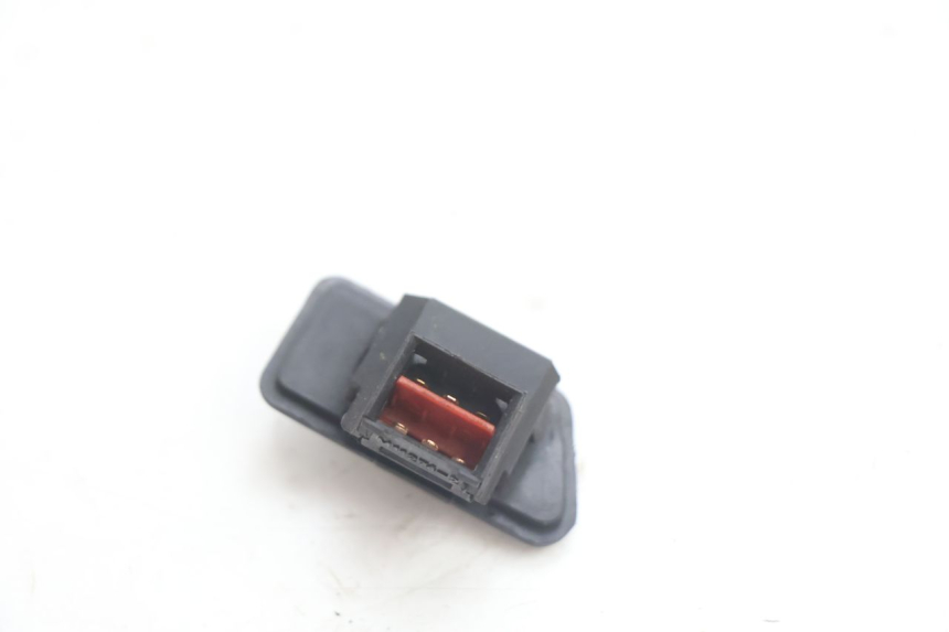 photo de HEADLIGHT SWITCH KYMCO MOVIE S 125 (2009 - 2018) - Technical close-up