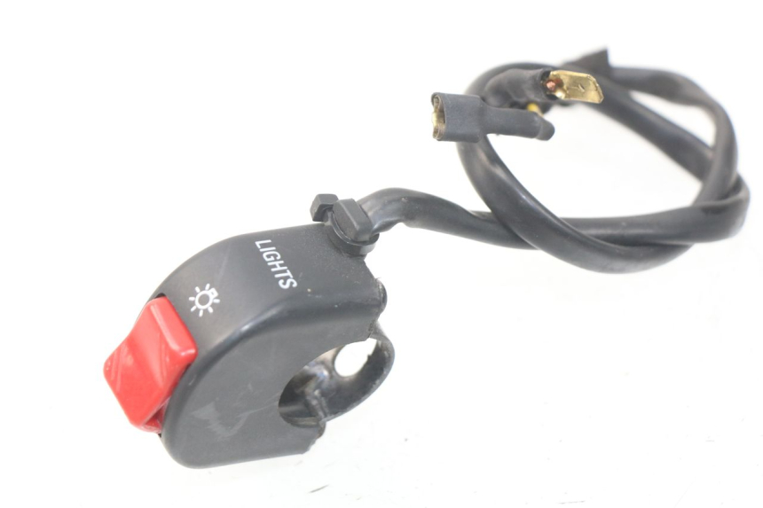 photo de HEADLIGHT SWITCH TRIUMPH SPRINT ST ABS 1050 (2005 - 2007) - Zoom on usage condition