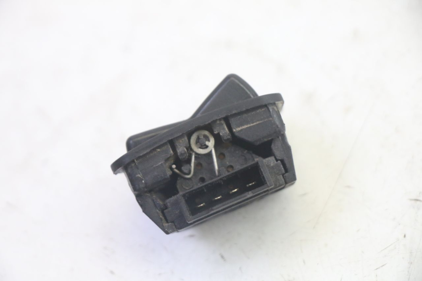 photo de HEADLIGHT SWITCH ADIVA AD3 300 (2014 - 2020) - Zoom on usage condition