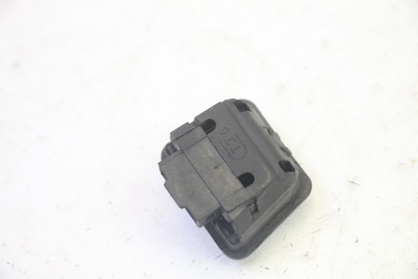 photo de HEADLIGHT SWITCH ADIVA AD3 300 (2014 - 2020) - Alternative perspective