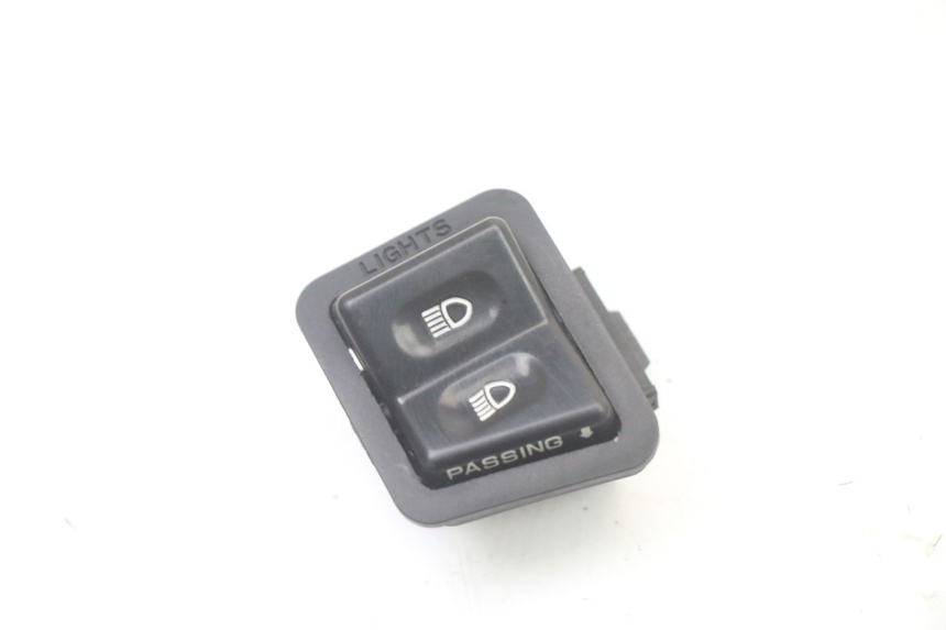 photo de HEADLIGHT HIGH BEAM SWITCH APRILIA ATLANTIC 125 (2003 - 2009) - Main view
