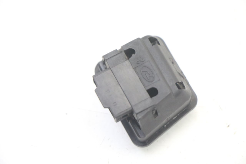 photo de HEADLIGHT HIGH BEAM SWITCH APRILIA ATLANTIC 125 (2003 - 2009) - Alternative perspective