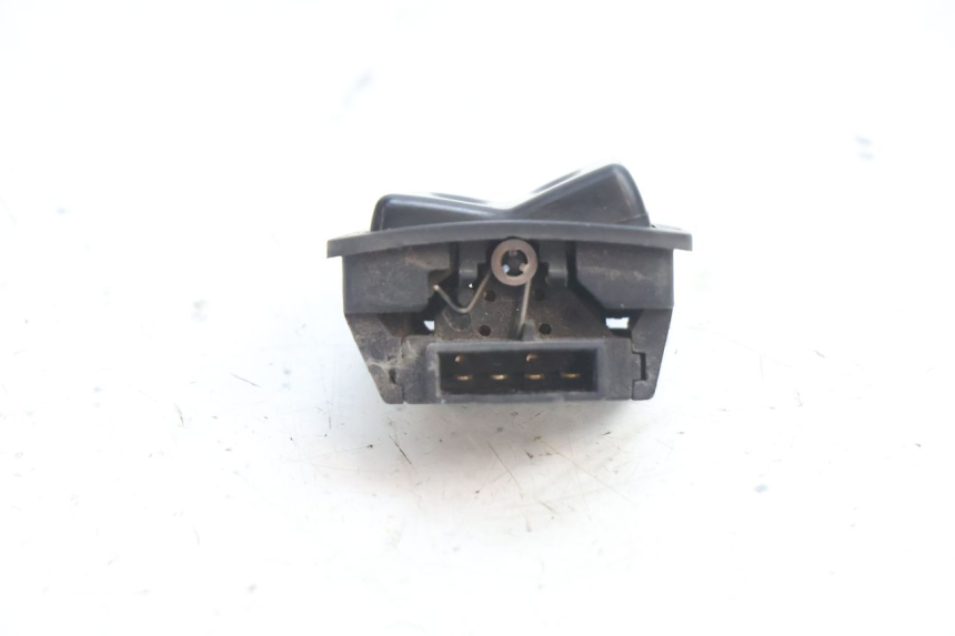 photo de HEADLIGHT SWITCH APRILIA ATLANTIC S 125 (2010 - 2013) - Zoom on usage condition