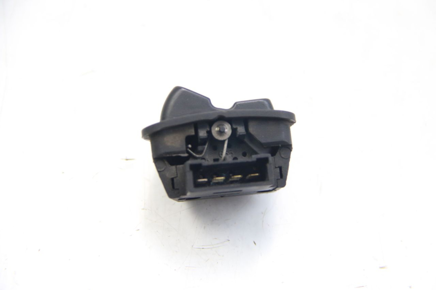 photo de HEADLIGHT HIGH BEAM SWITCH PIAGGIO BEVERLY 125 (2010 - 2015) - Component detail