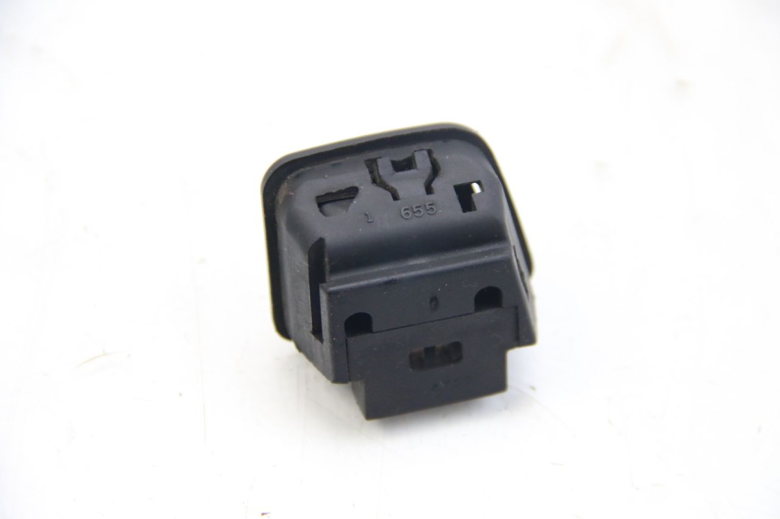 photo de HEADLIGHT HIGH BEAM SWITCH PIAGGIO BEVERLY 125 (2010 - 2015) - Zoom on usage condition