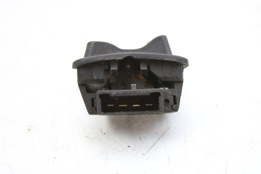 photo de HEADLIGHT HIGH BEAM SWITCH PIAGGIO FLY 2T 50 (2004 - 2017) - Technical close-up