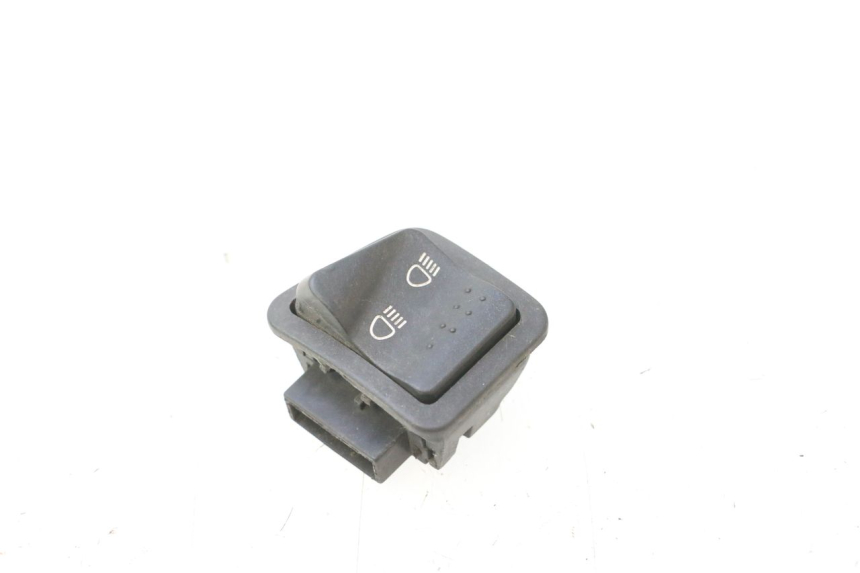 photo de HEADLIGHT HIGH BEAM SWITCH PIAGGIO FLY 2T 50 (2004 - 2017) - Component detail